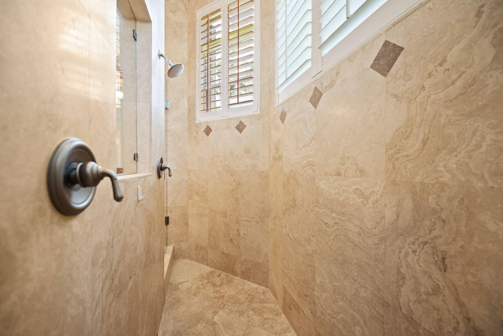 SIGNATURE ESTATES - Residential
