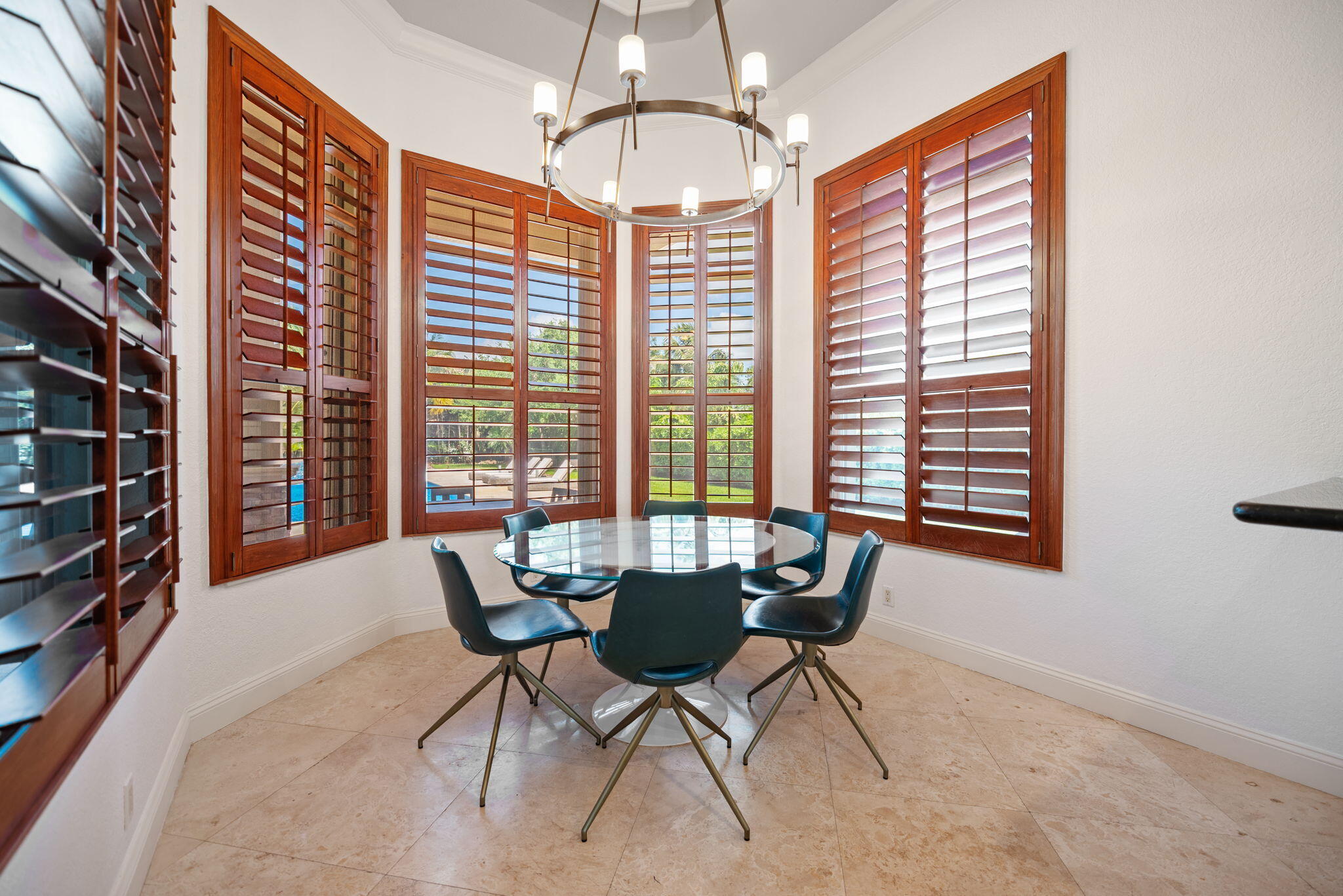 SIGNATURE ESTATES - Residential