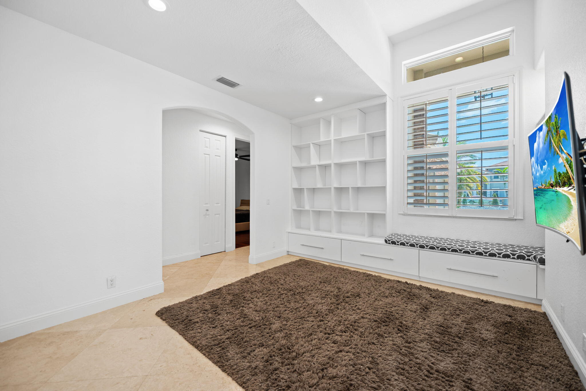 SIGNATURE ESTATES - Residential