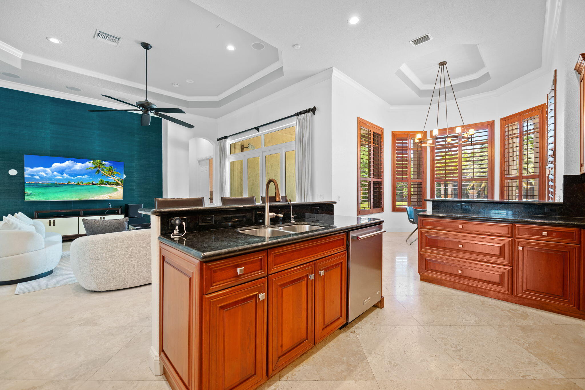 SIGNATURE ESTATES - Residential