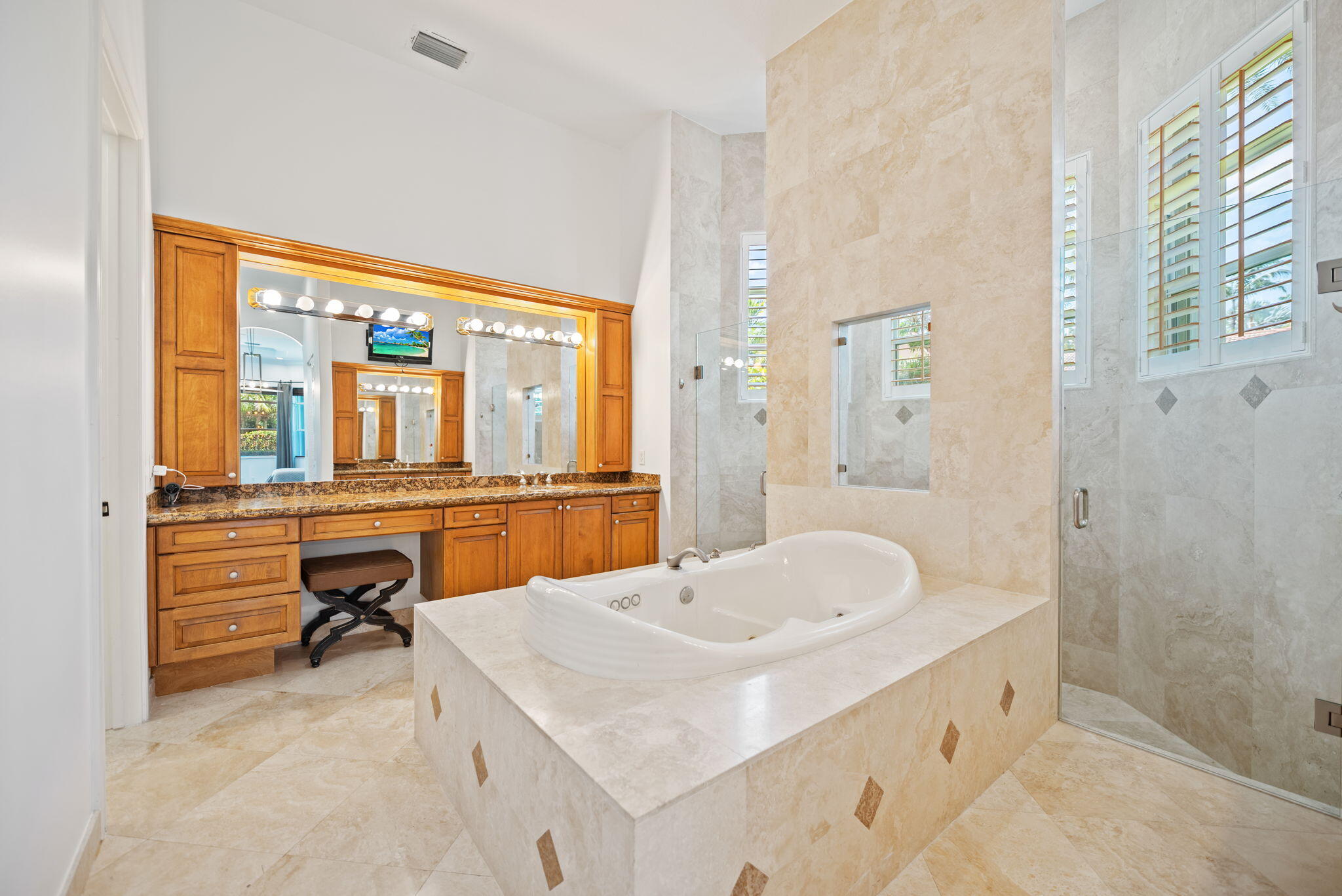 SIGNATURE ESTATES - Residential