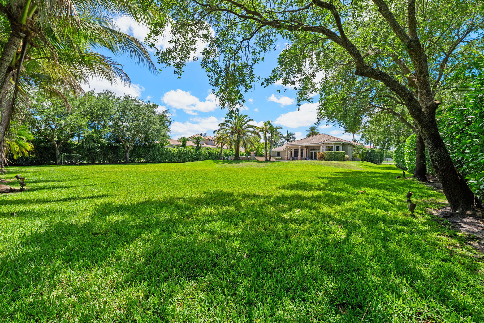 SIGNATURE ESTATES - Residential