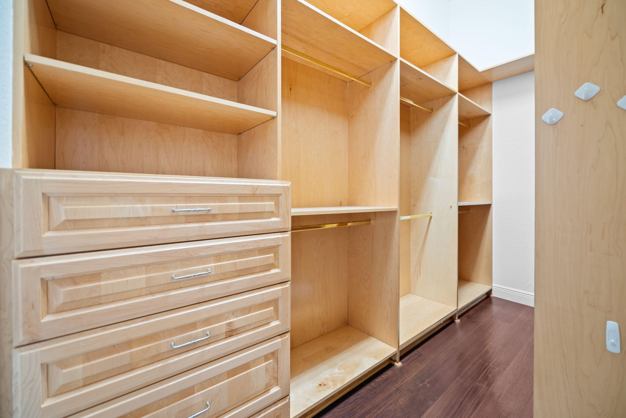 SIGNATURE ESTATES - Residential