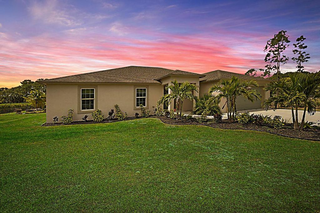 Photo of 17854 N 71st Lane N, Loxahatchee, FL 33470 (MLS # R11128579)