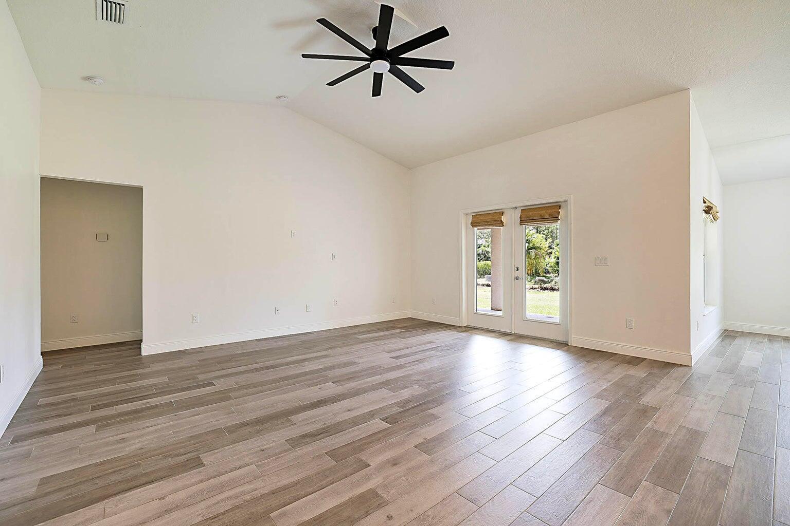 The Acreage - Residential