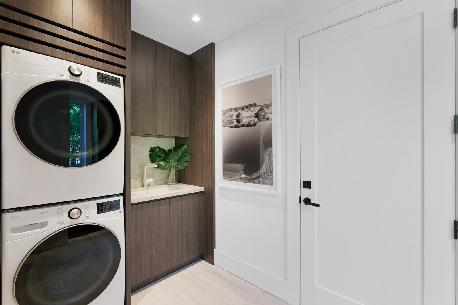 IBIS ISLE - Residential