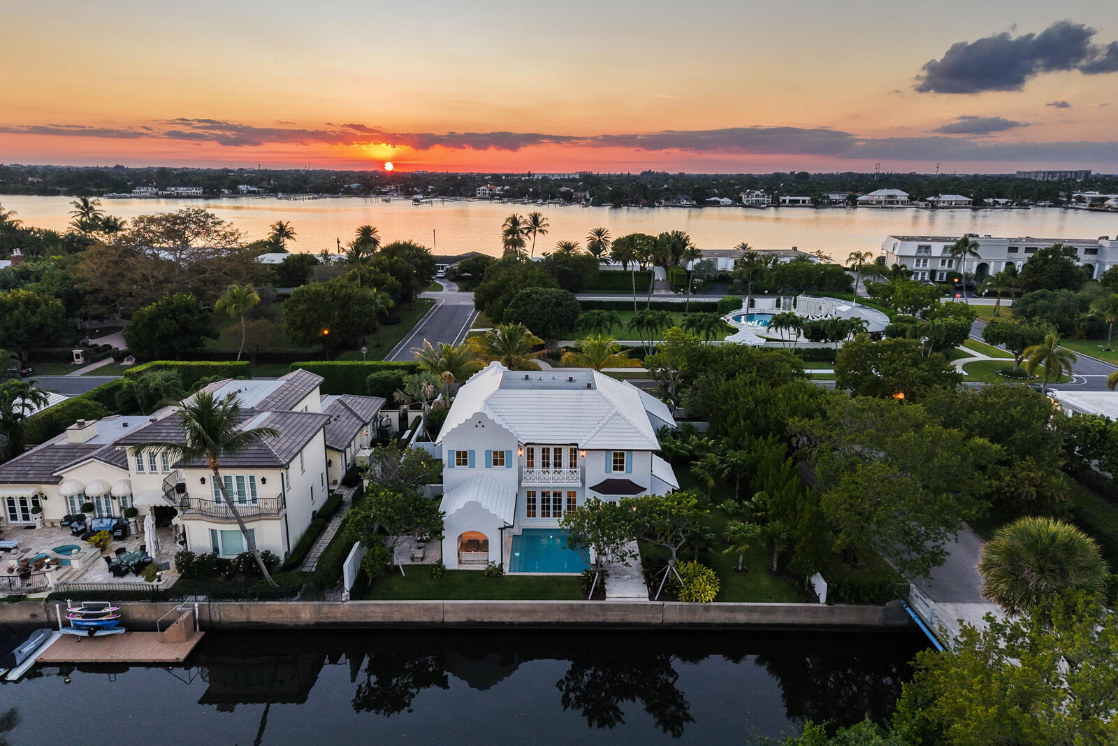 IBIS ISLE - Residential