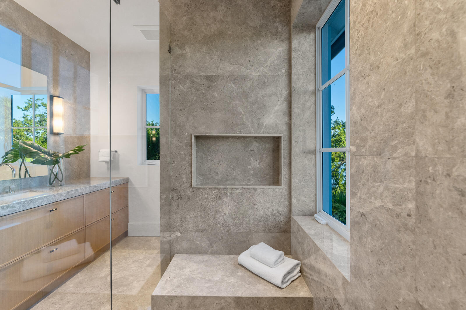 IBIS ISLE - Residential