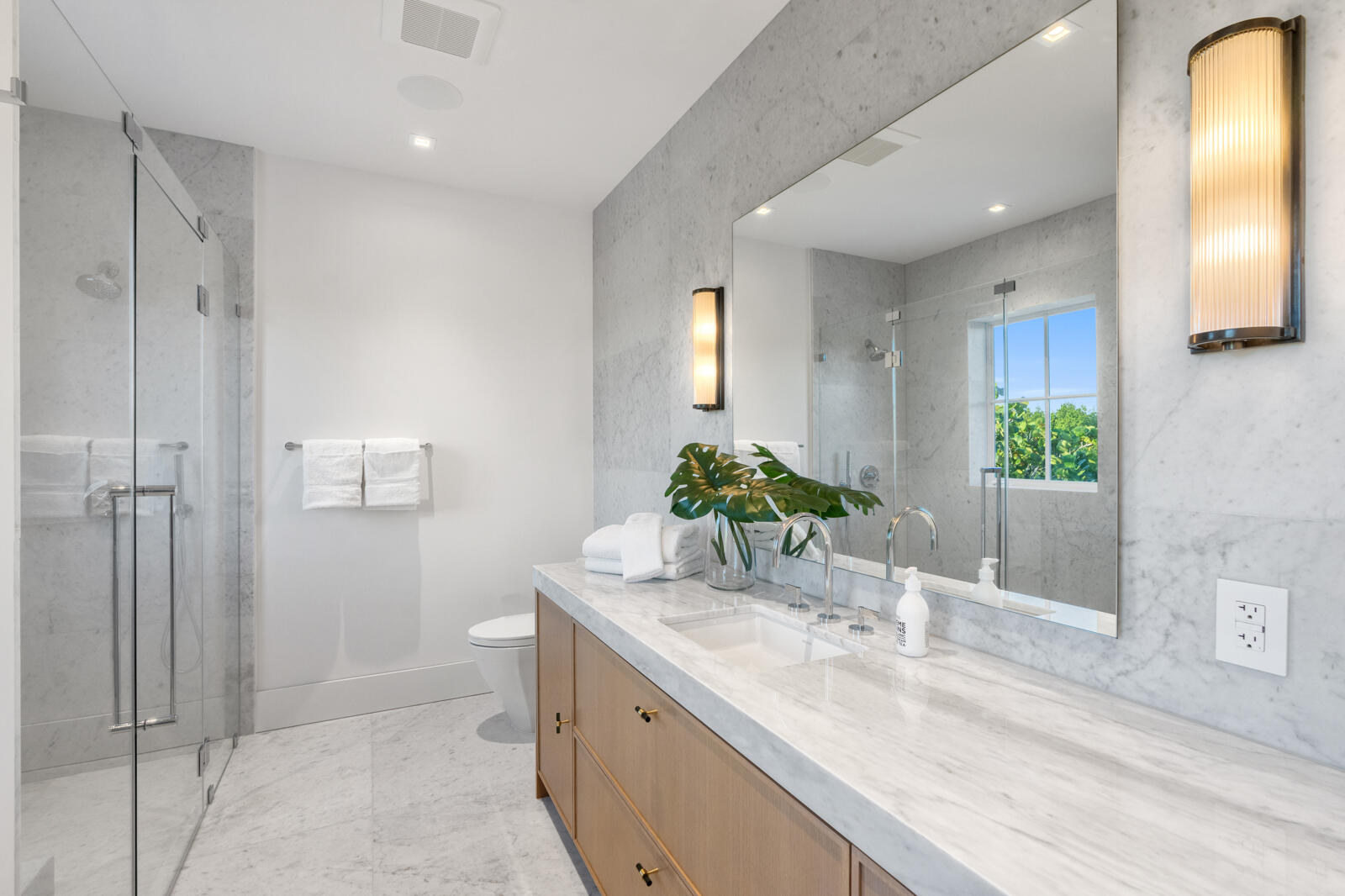 IBIS ISLE - Residential