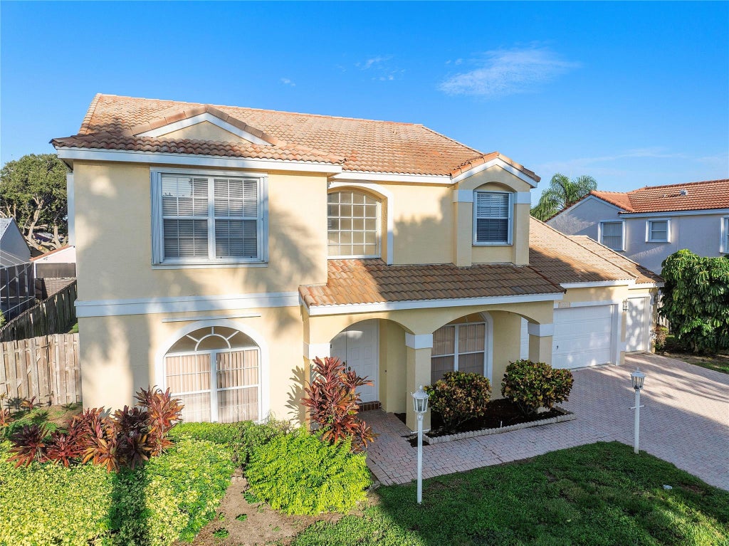 Photo of 10212 Allamanda Boulevard, Palm Beach Gardens, FL 33410 (MLS # F10526348)