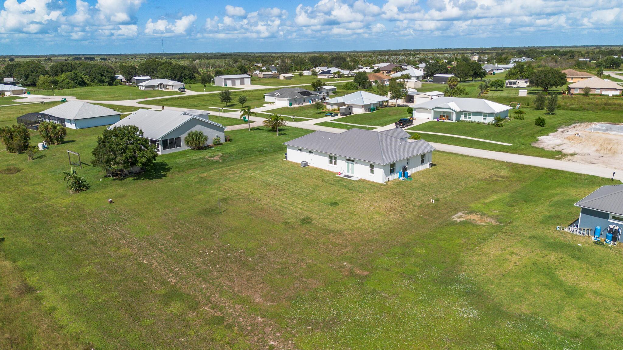 EDGEWATER ACRES - Residential