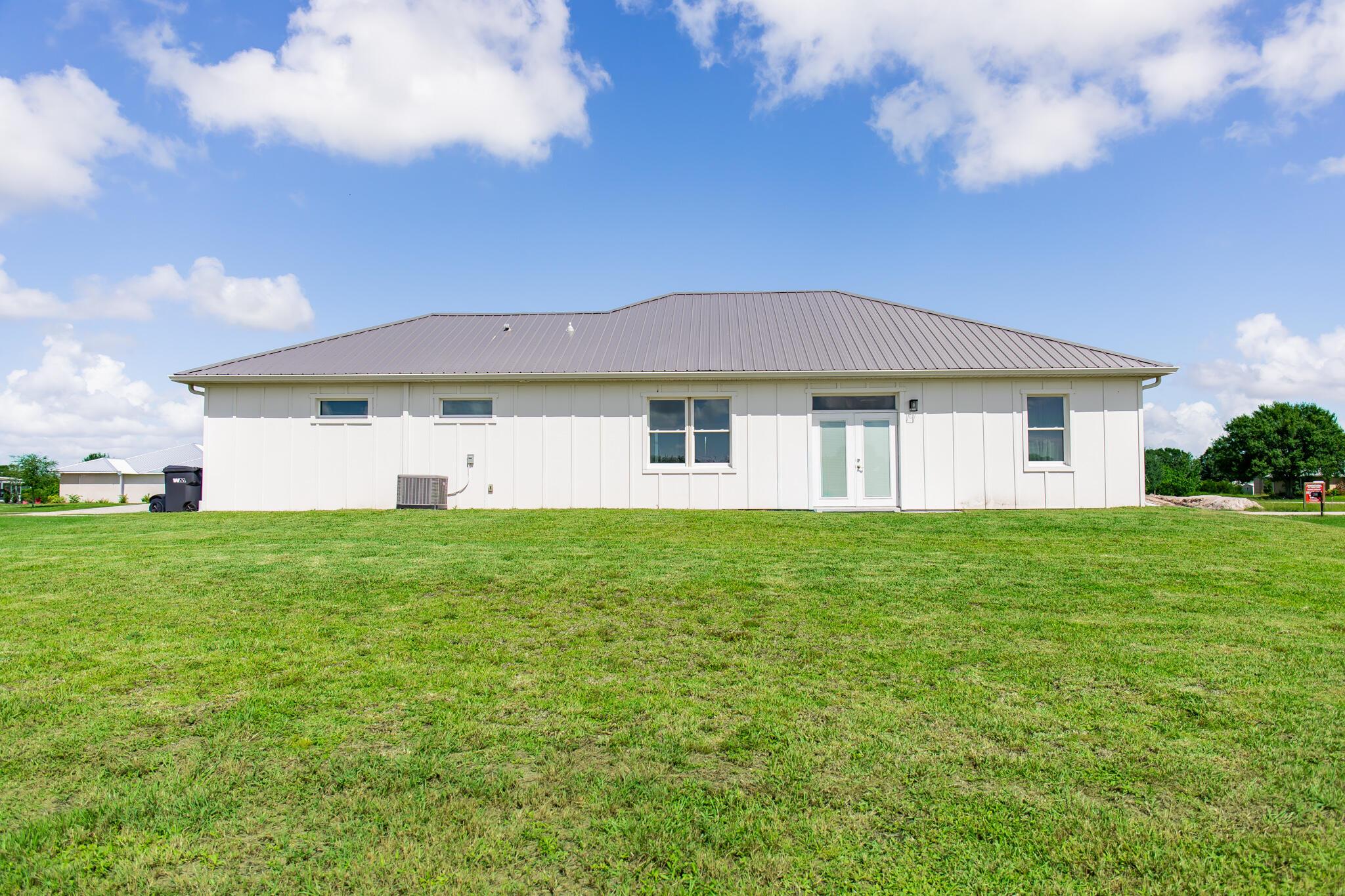 EDGEWATER ACRES - Residential