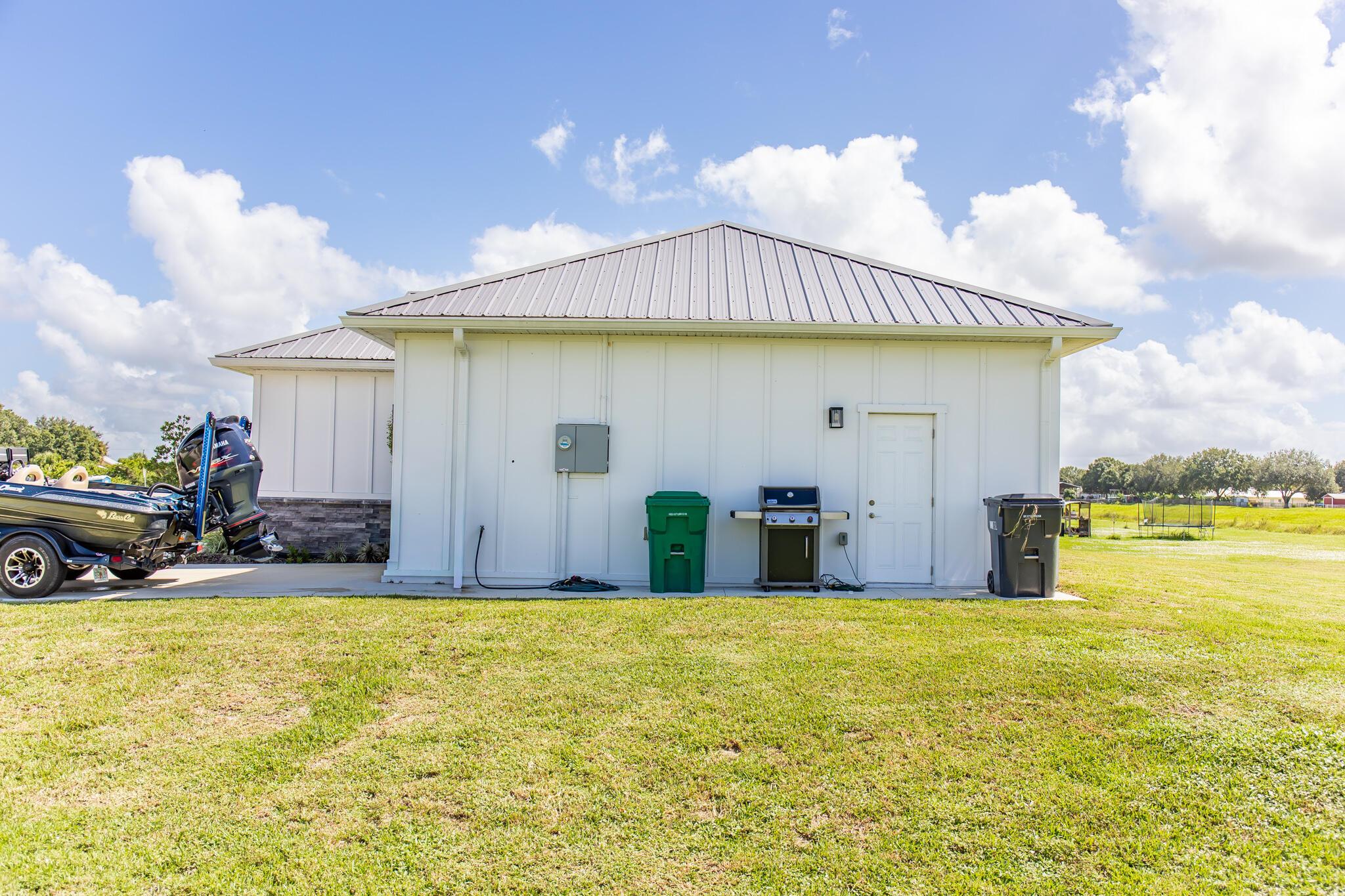 EDGEWATER ACRES - Residential