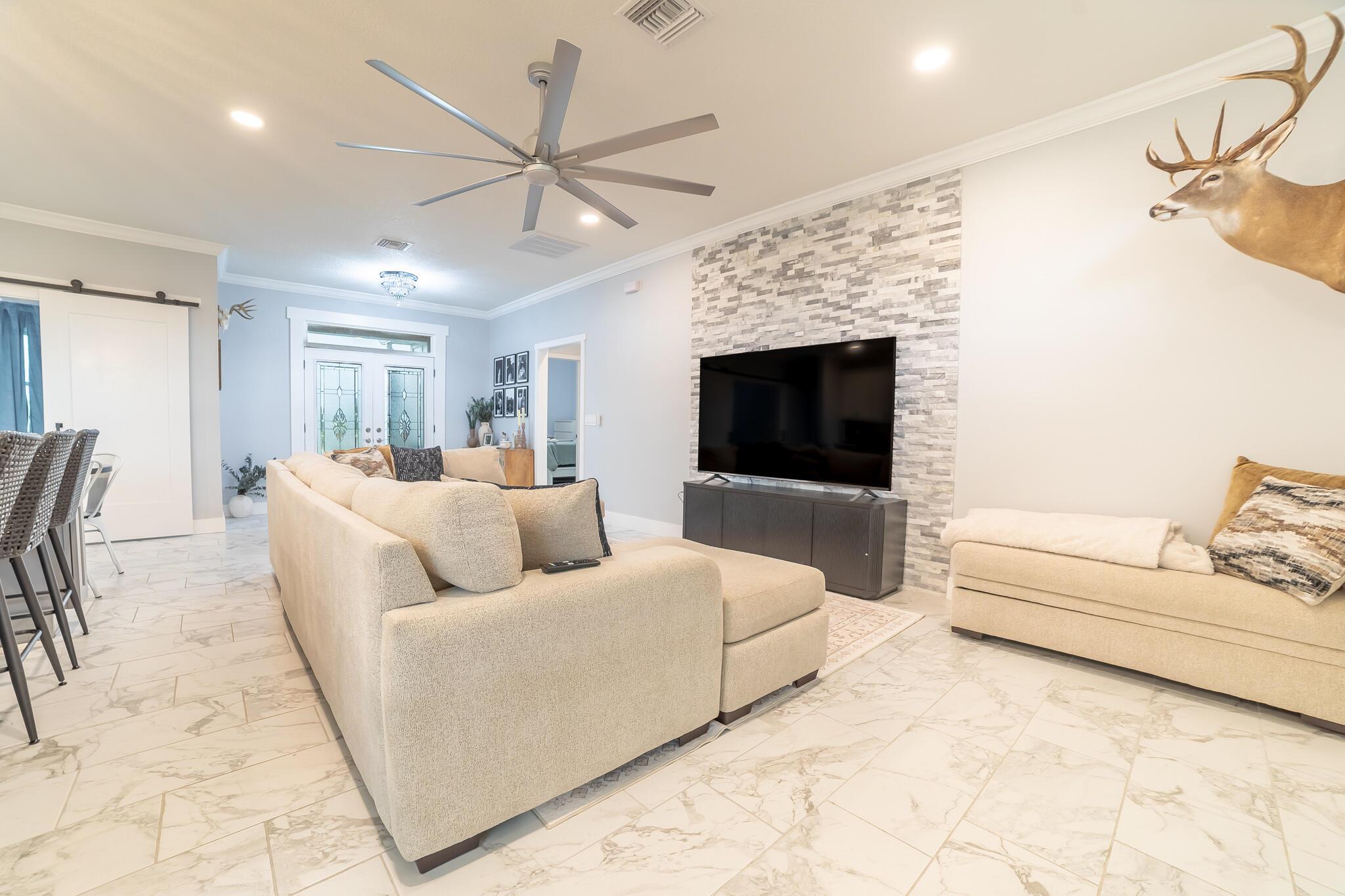 EDGEWATER ACRES - Residential