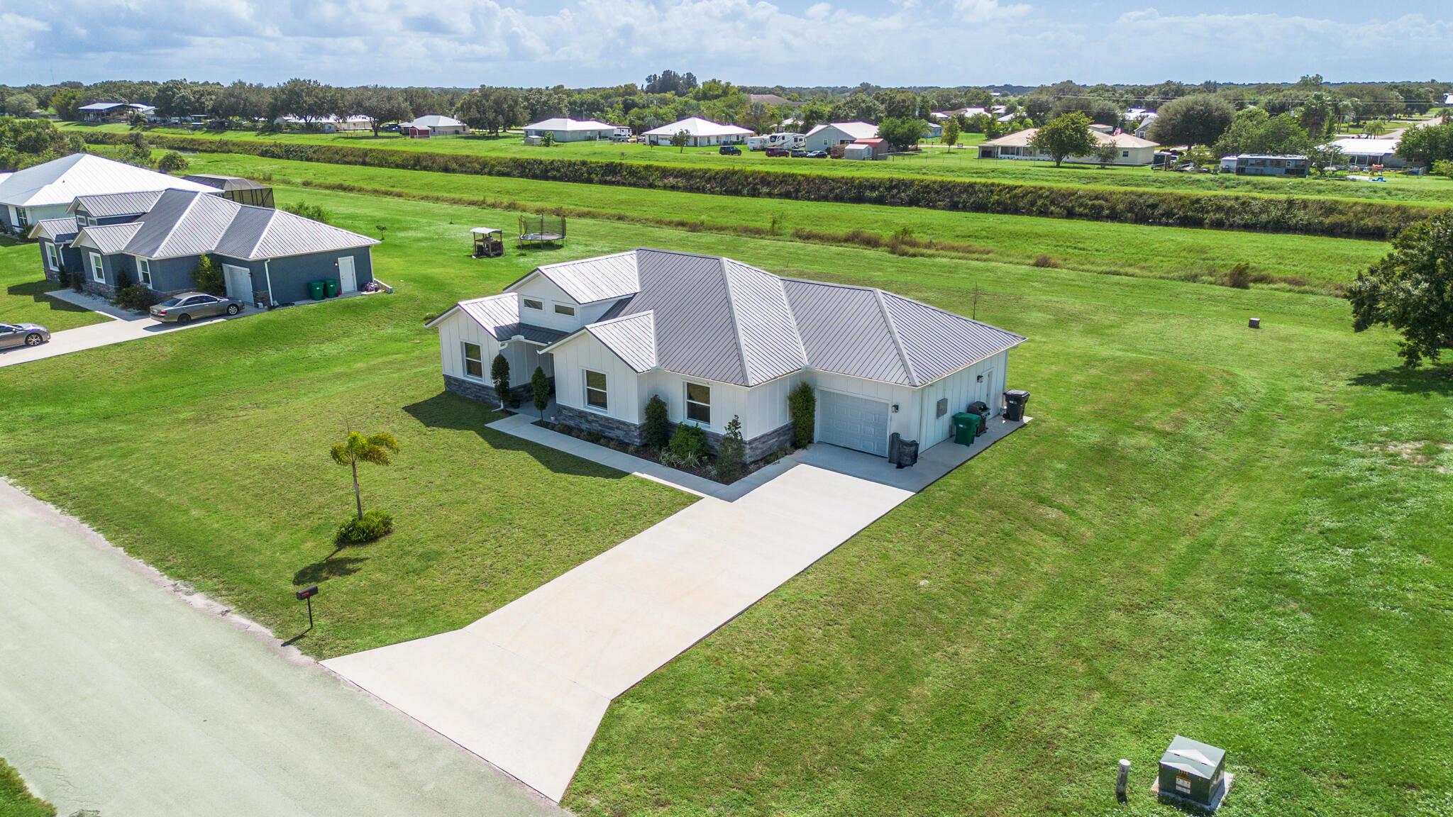 EDGEWATER ACRES - Residential