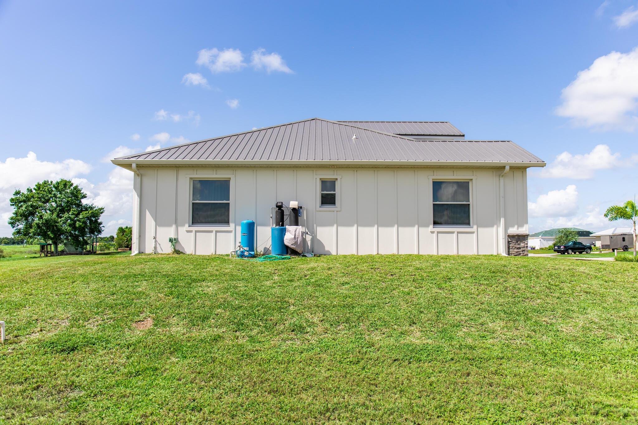 EDGEWATER ACRES - Residential