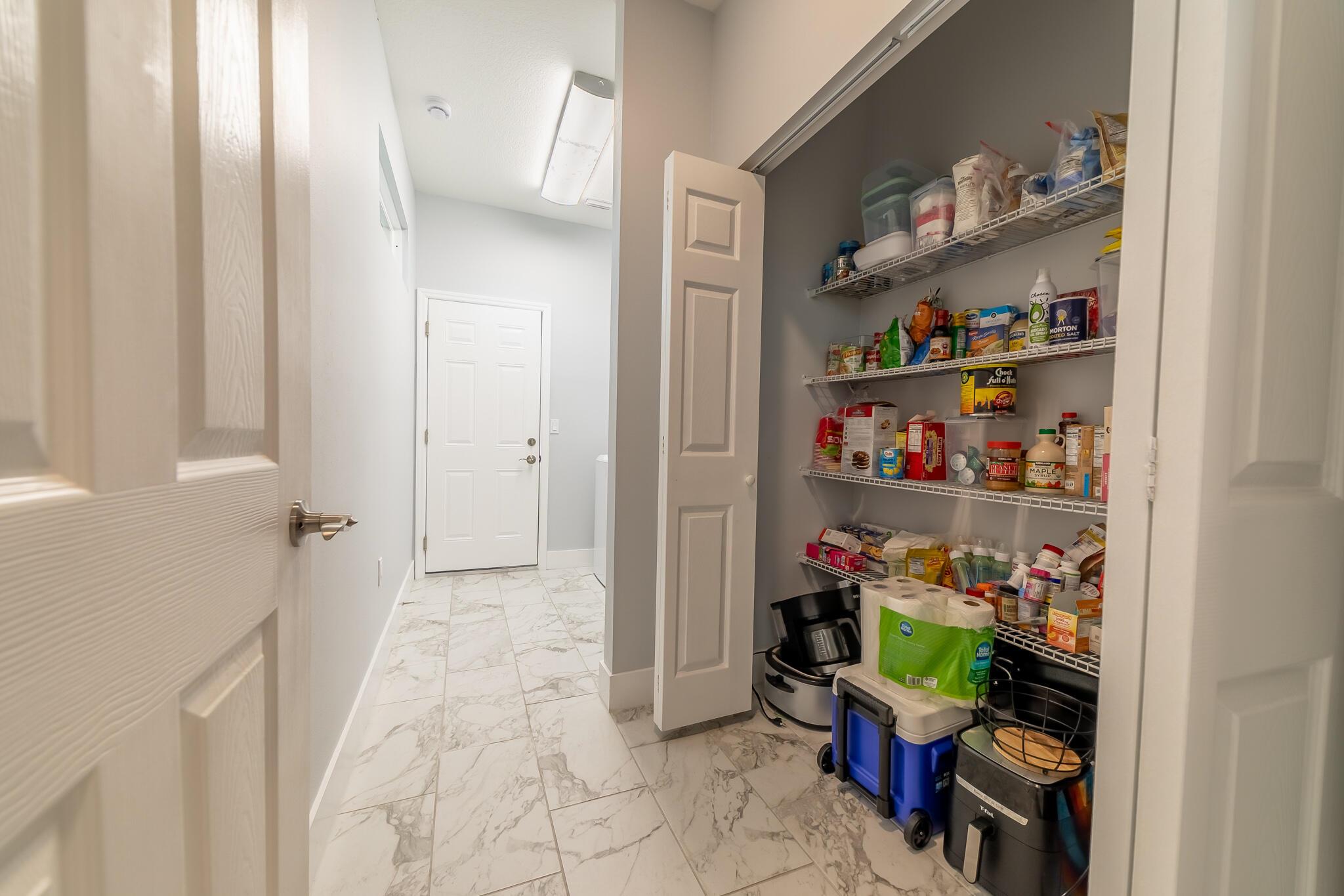 EDGEWATER ACRES - Residential