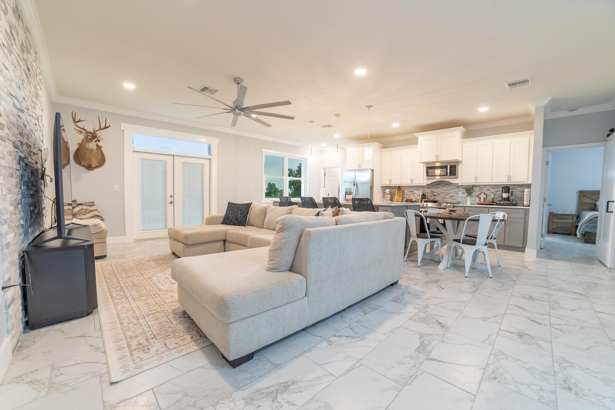 EDGEWATER ACRES - Residential
