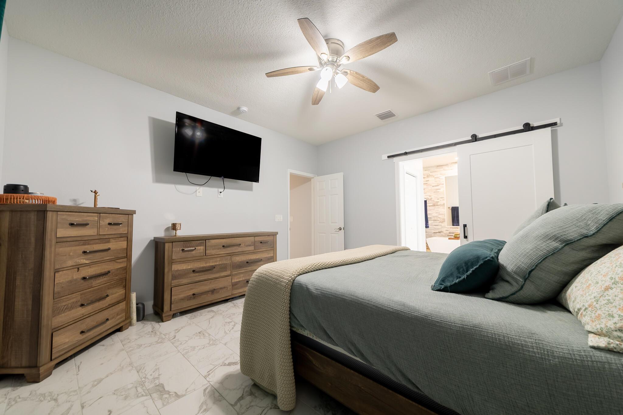 EDGEWATER ACRES - Residential