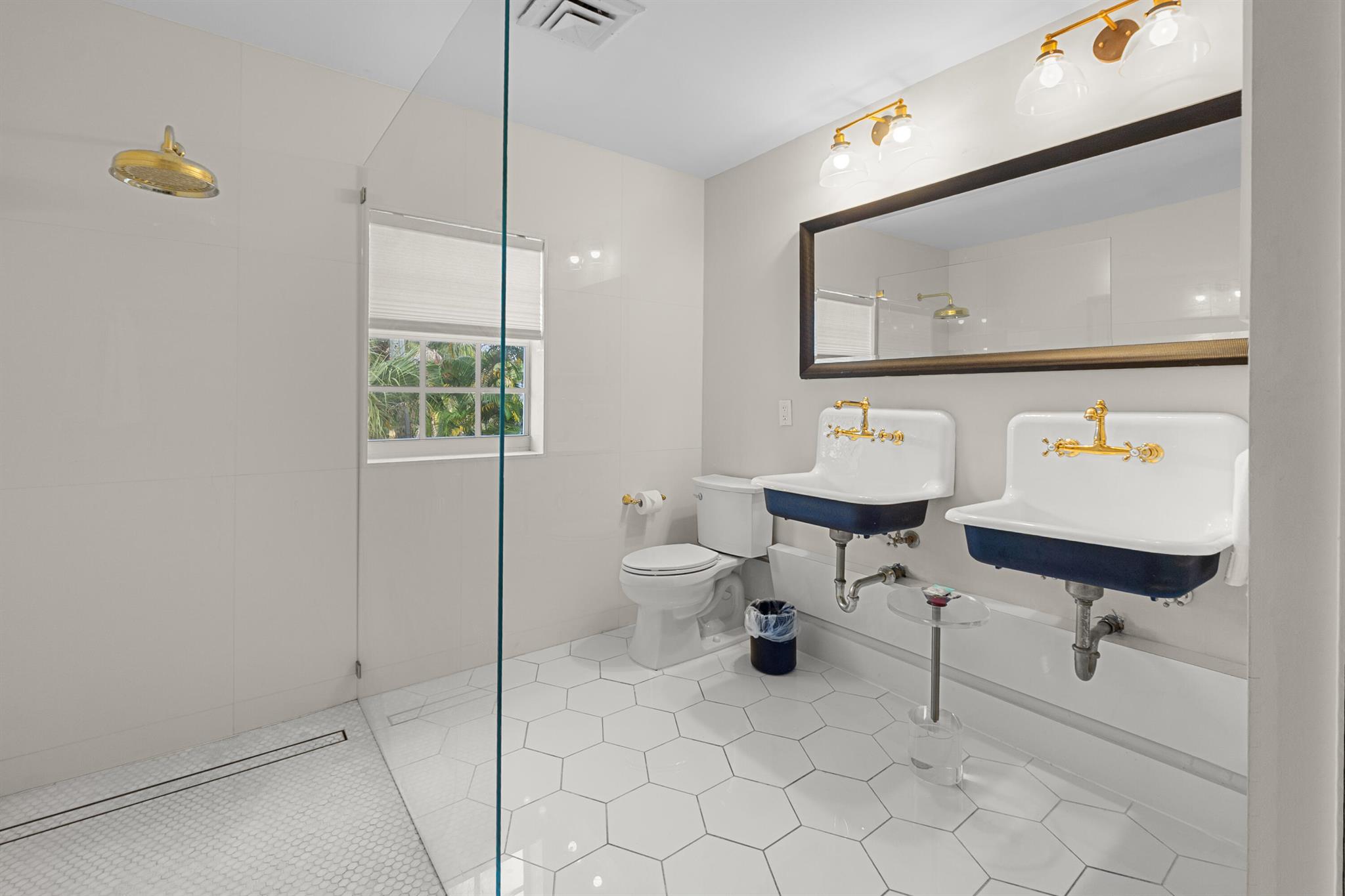 GRANDVIEW HEIGHTS - Commercial Sale