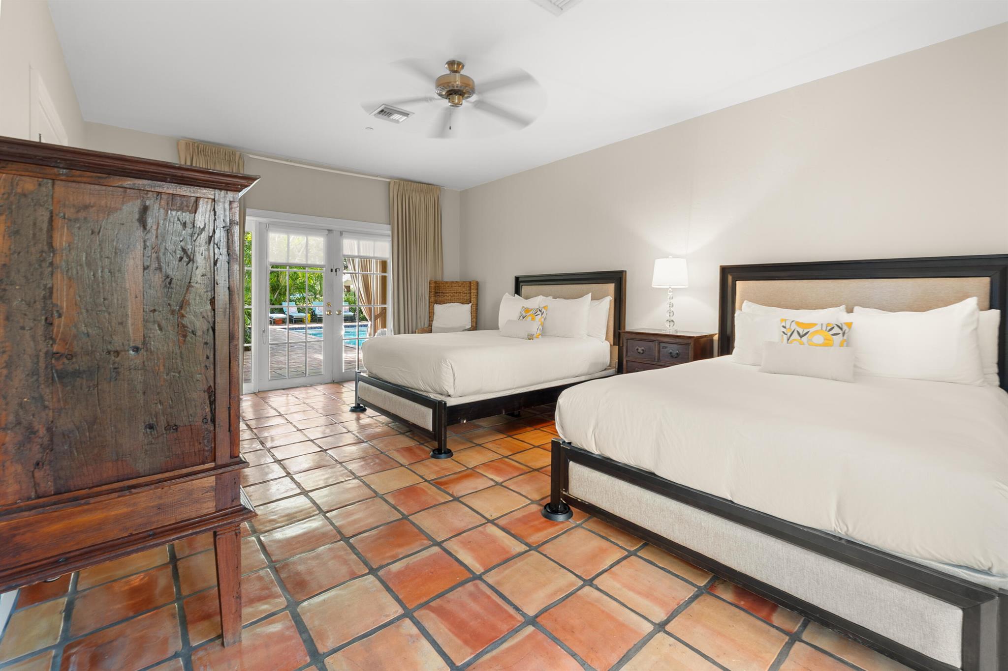 GRANDVIEW HEIGHTS - Commercial Sale