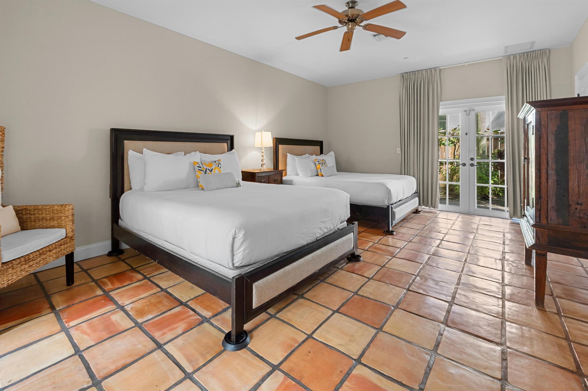 GRANDVIEW HEIGHTS - Commercial Sale