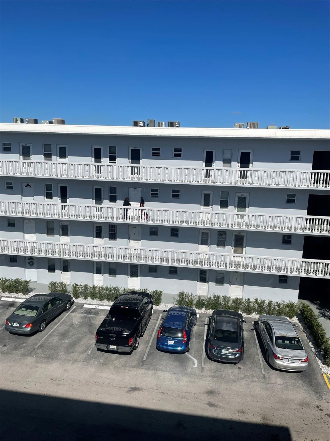 Danians North Condo - Residential