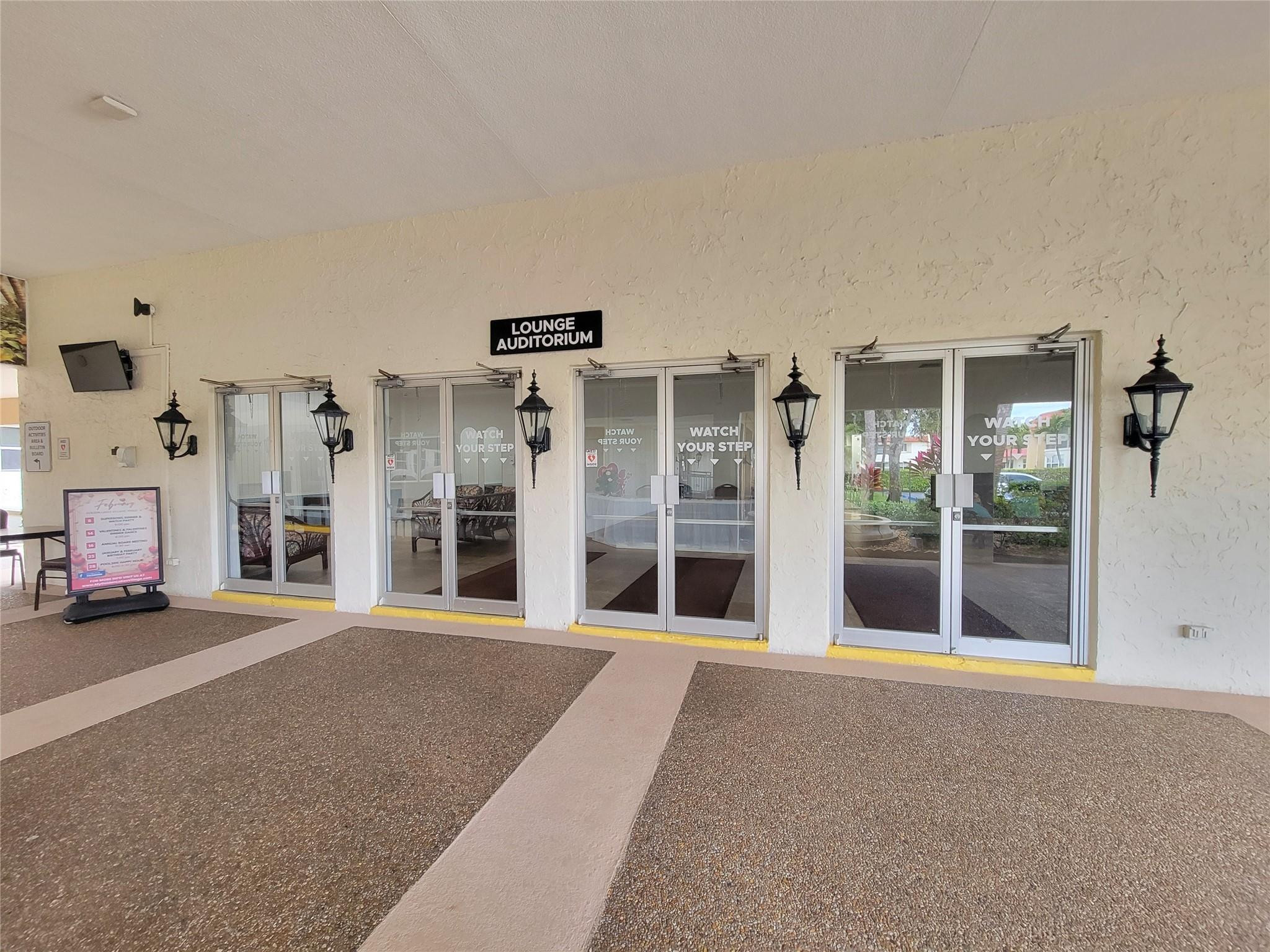 Golden Lakes Village Cond - Residential Lease