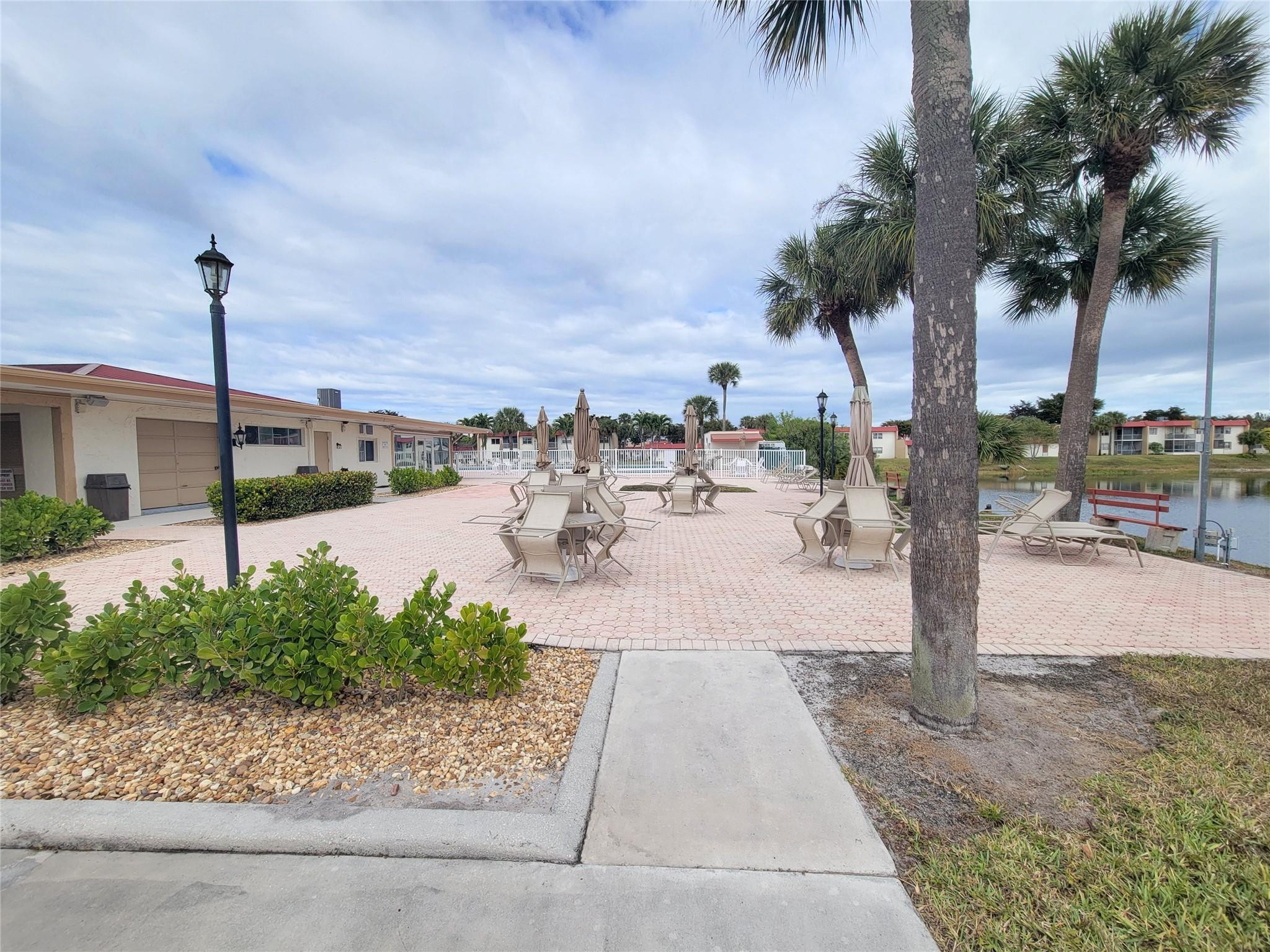 Golden Lakes Village Cond - Residential Lease