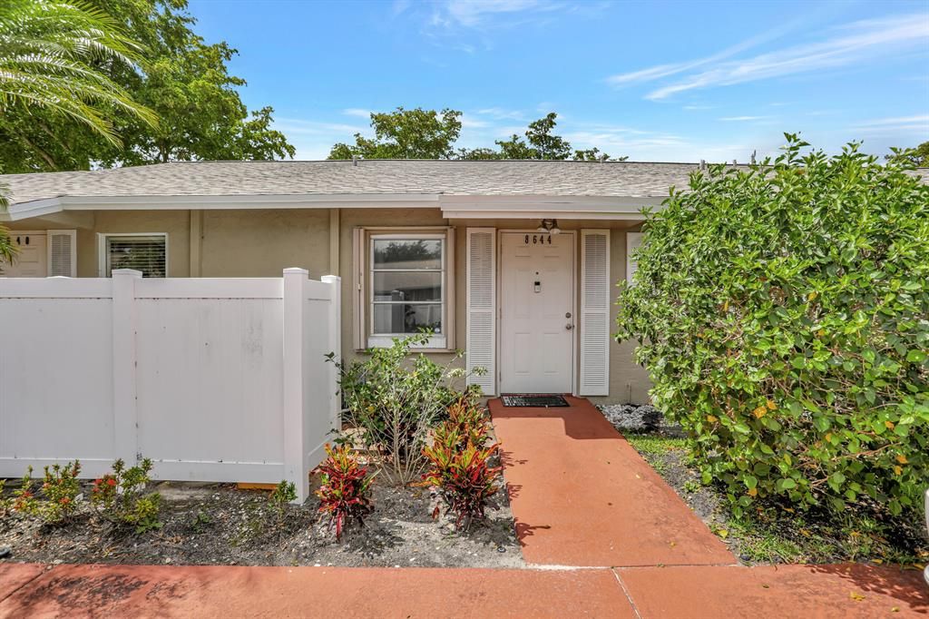 Photo of 8644 Overset Lane, Boca Raton, FL 33496 (MLS # R10890151)