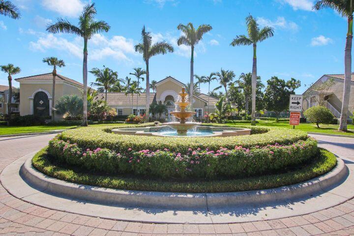 LIGHTHOUSE COVE AT TEQUESTA CONDO - Residential