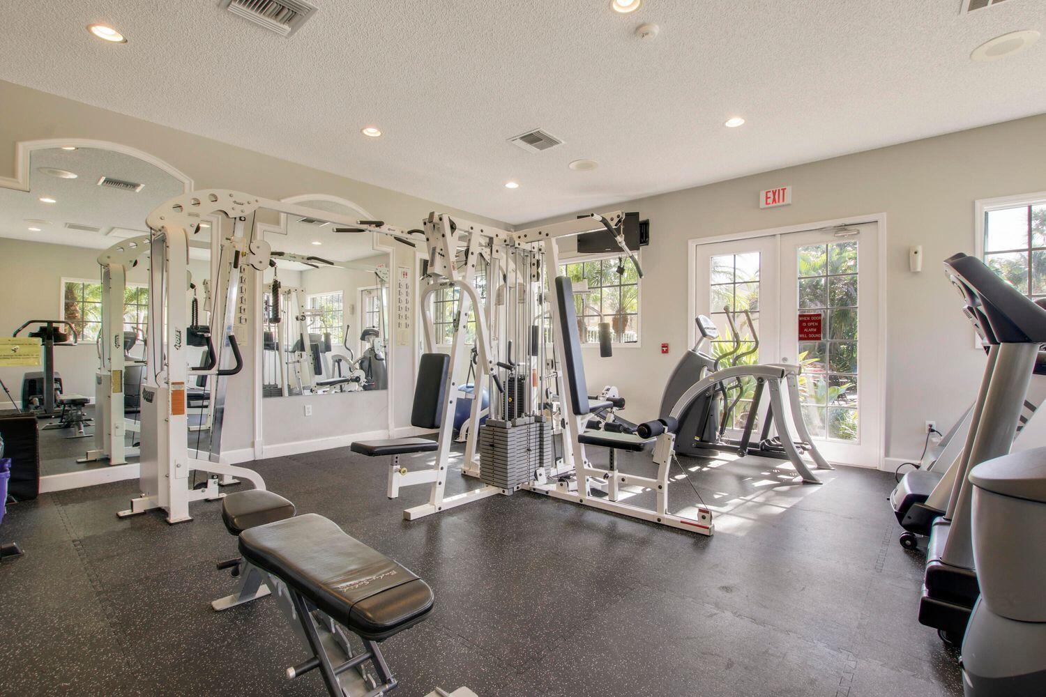 LIGHTHOUSE COVE AT TEQUESTA CONDO - Residential