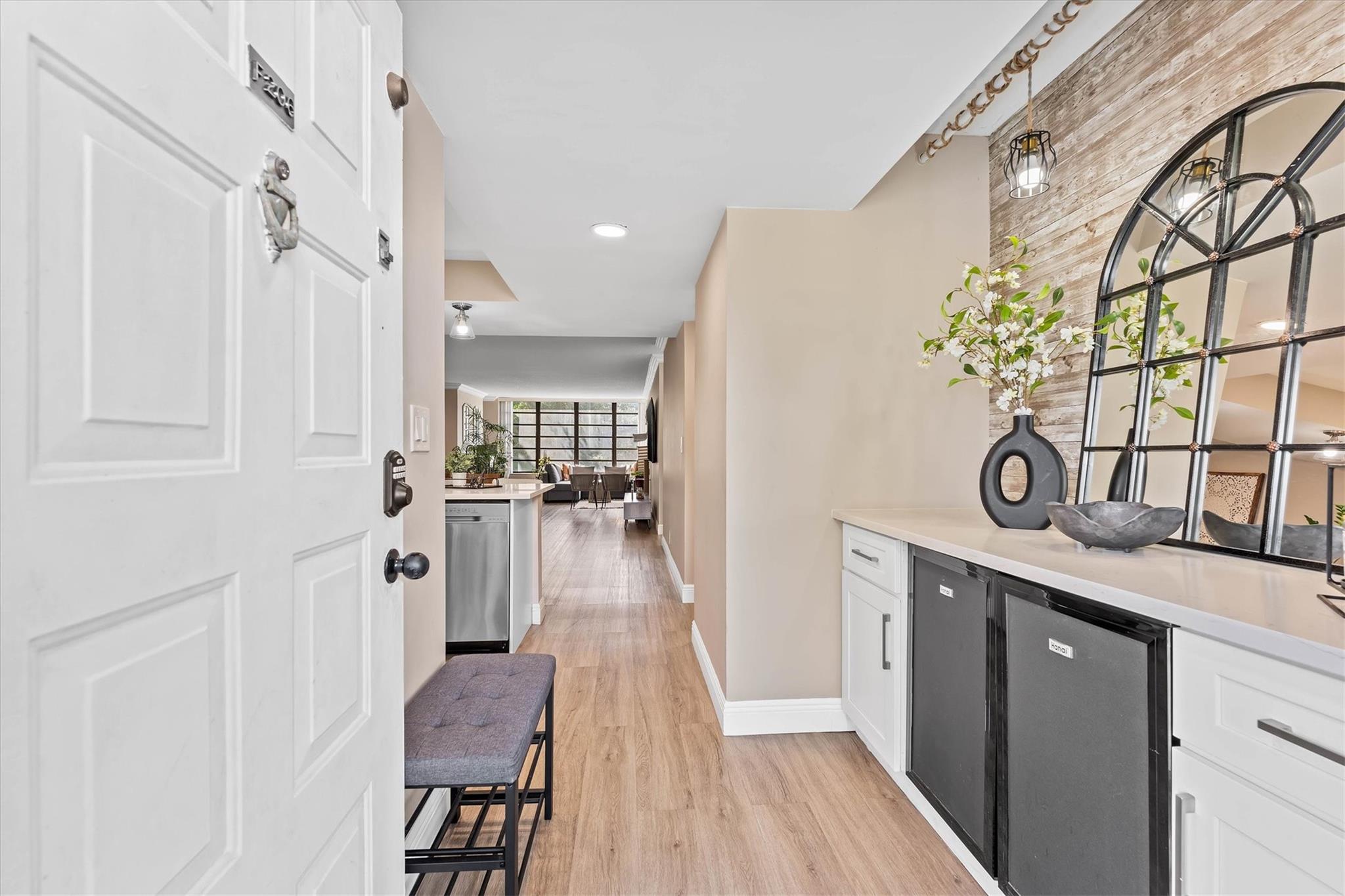 4132 S Carambola Cir S F206