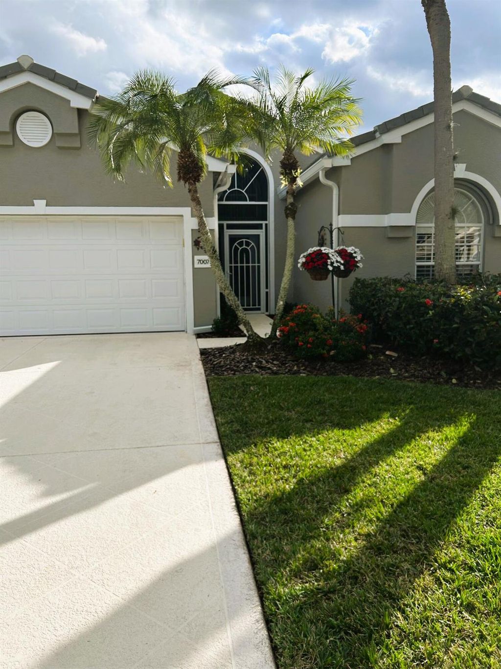 Photo of 7007 SE Twin Oaks Circle, Stuart, FL 34997 (MLS # R11132496)