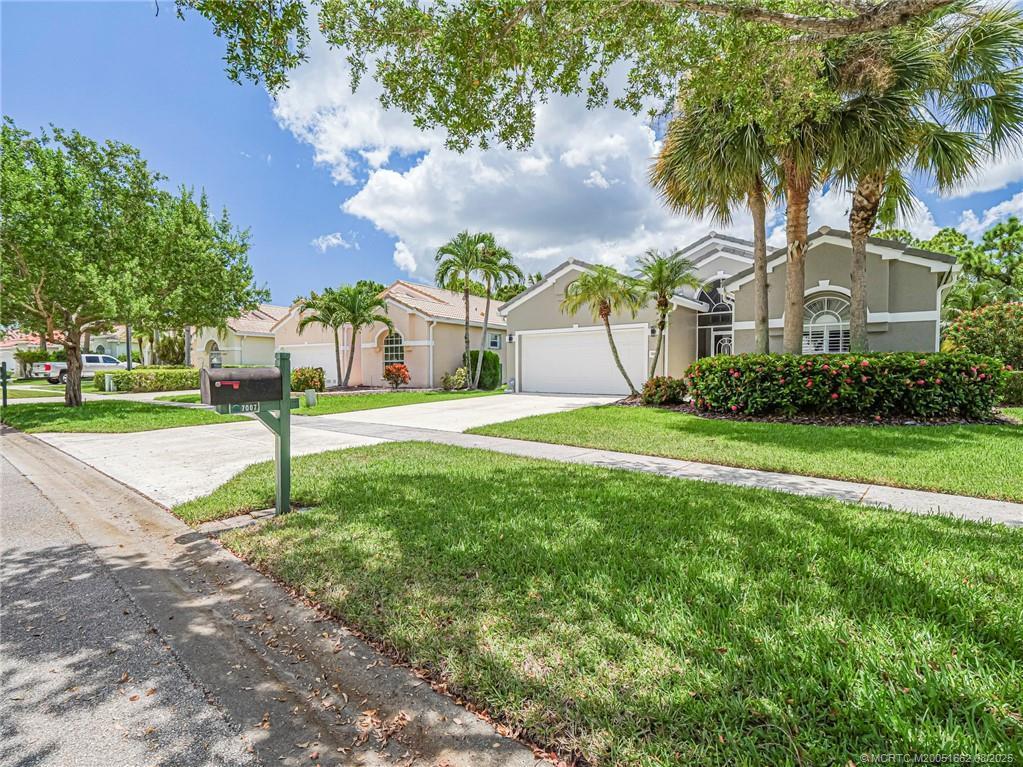 7007 SE Twin Oaks Circle