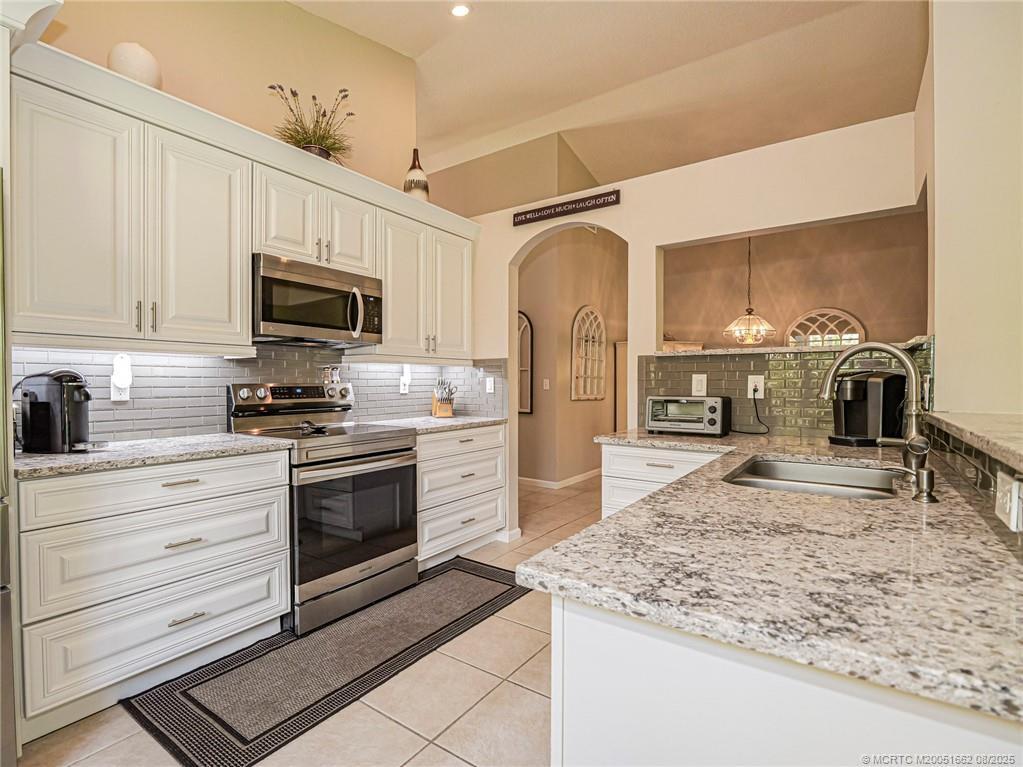 SUMMERFIELD - Residential