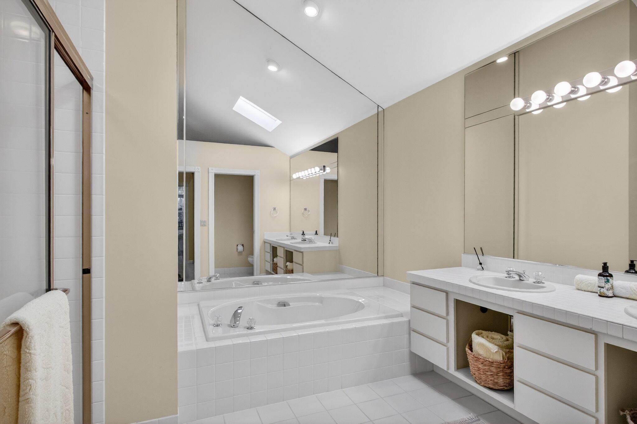 BEAR ISLAND - Residential