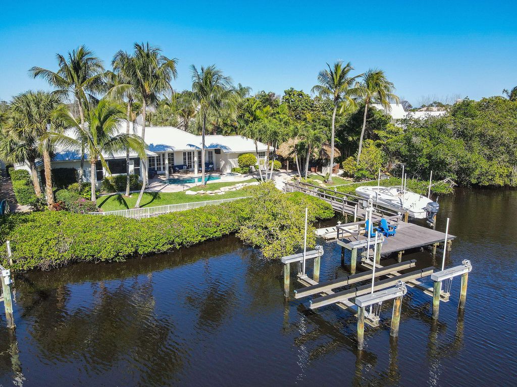 Photo of 8608 SE Merritt Way, Jupiter, FL 33458 (MLS # R10961708)
