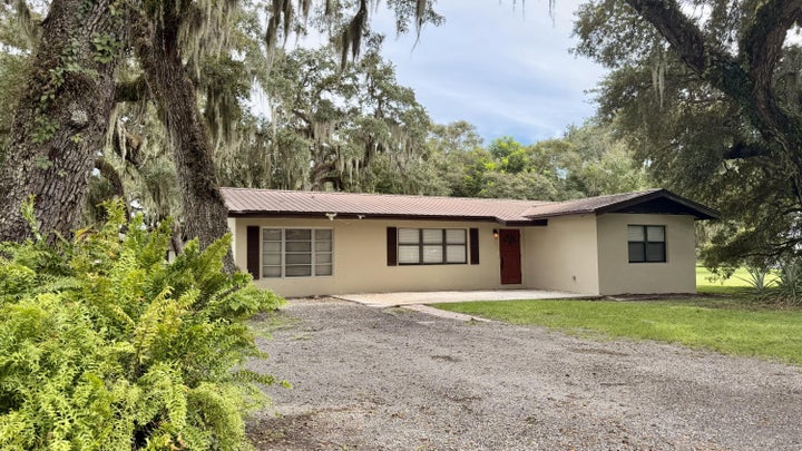 Photo 1 of 24 — 1903 SW 3rd Avenue, Okeechobee, FL 34974
