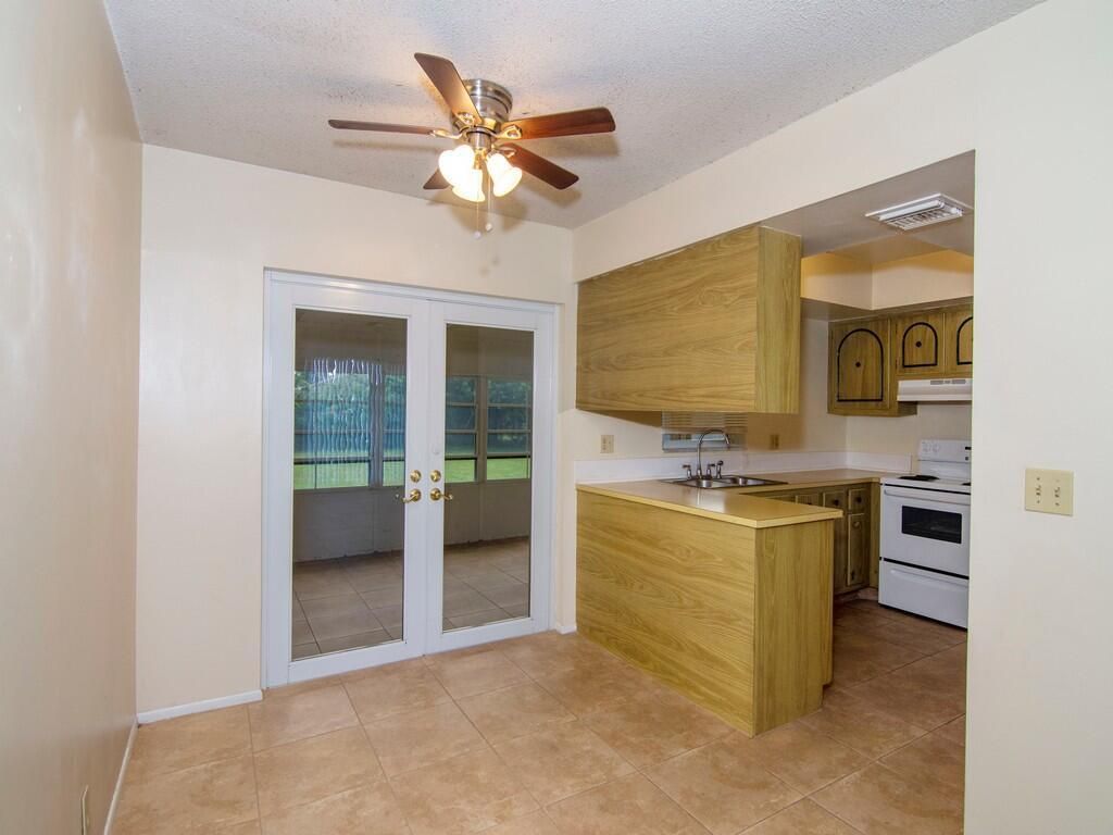 Photo of 226 SW Reynolds Avenue, Port Saint Lucie, FL 34983 (MLS # R11149899)