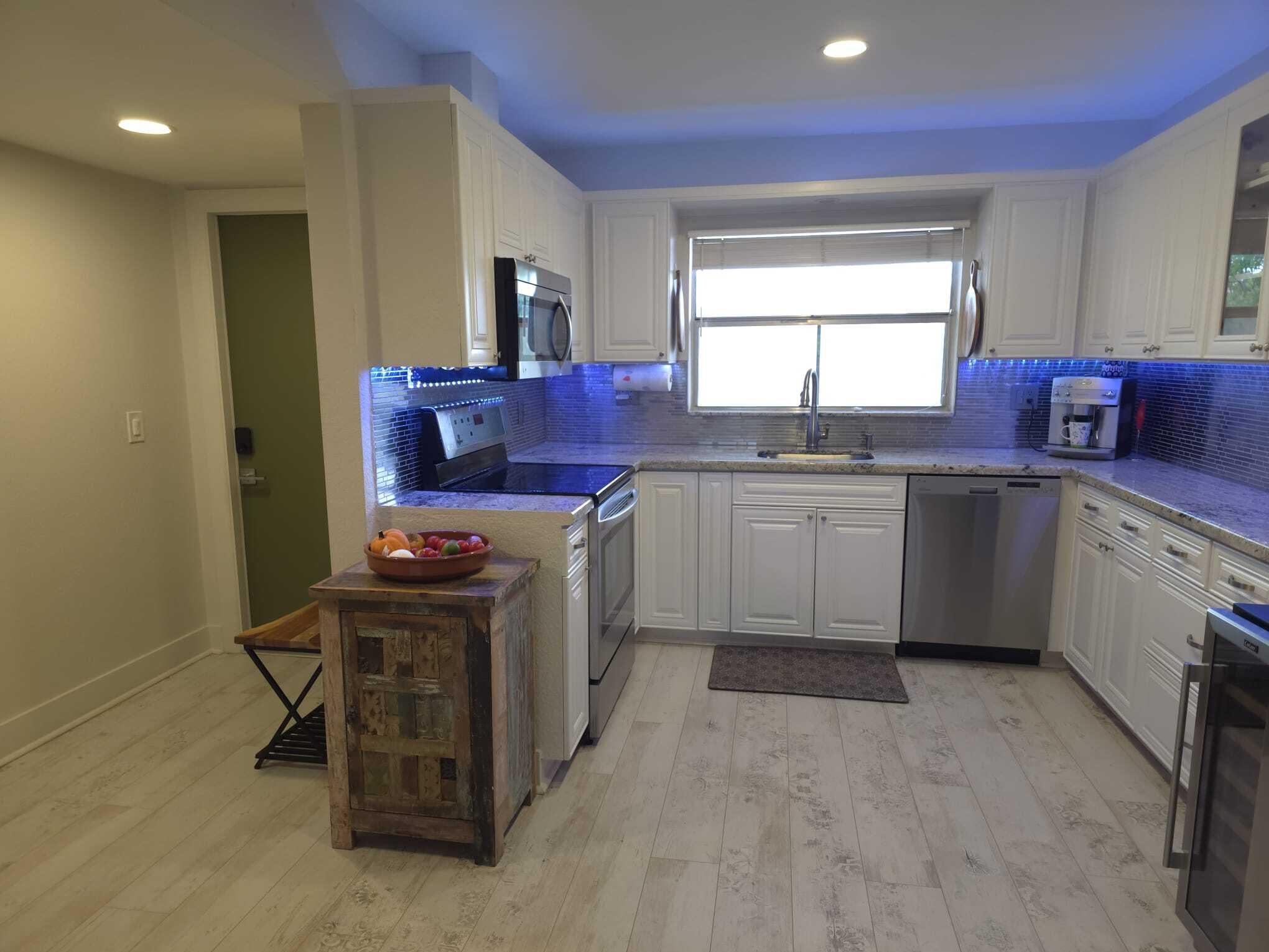 9501 Sunrise Lakes Boulevard 305