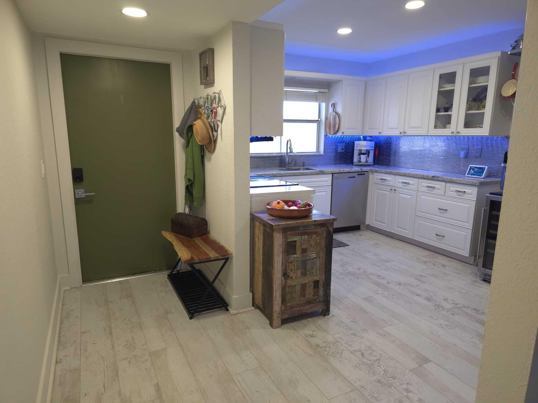 9501 Sunrise Lakes Boulevard 305