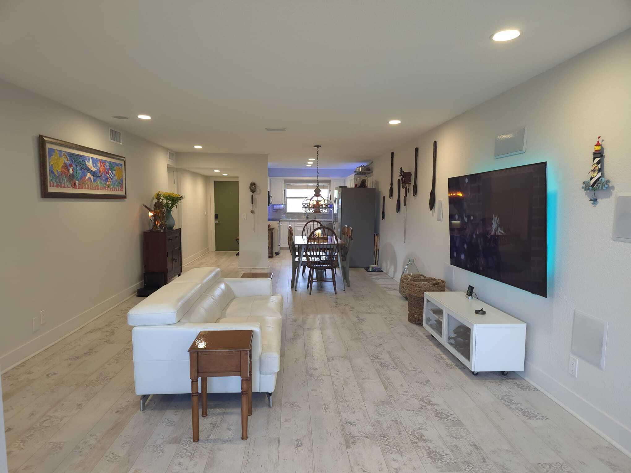 SUNRISE LAKES 123 CONDO - Residential