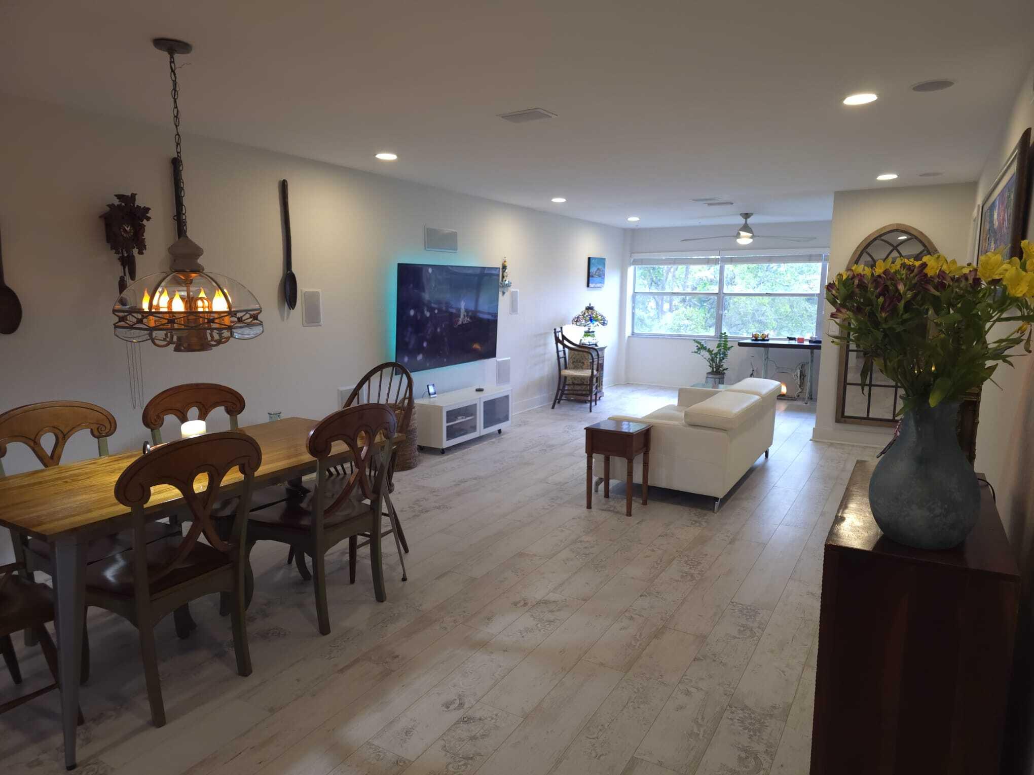 SUNRISE LAKES 123 CONDO - Residential