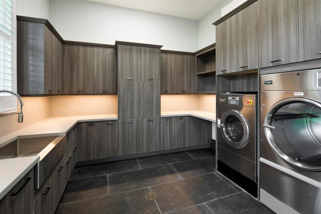 MALLET HILL OF WELLINGTON - Residential