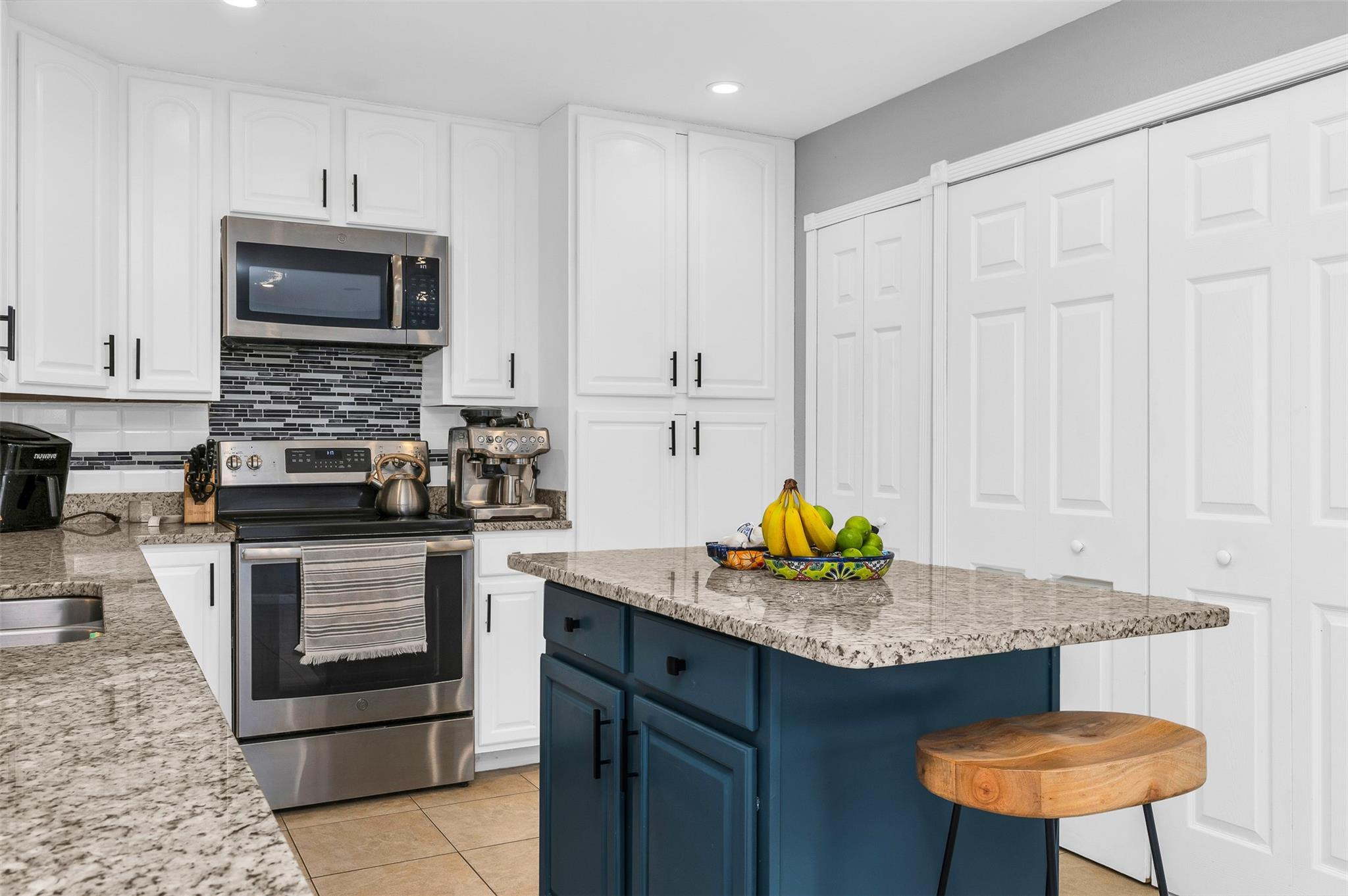 TWIN FOUNTAINS PHASE TWO - Residential Lease