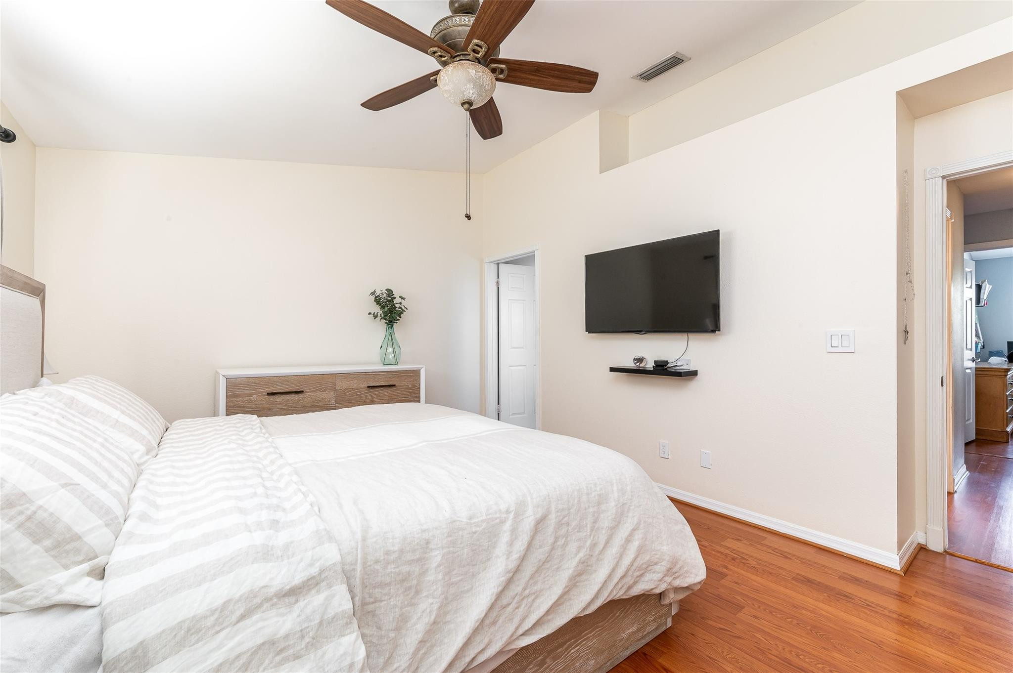 TWIN FOUNTAINS PHASE TWO - Residential Lease