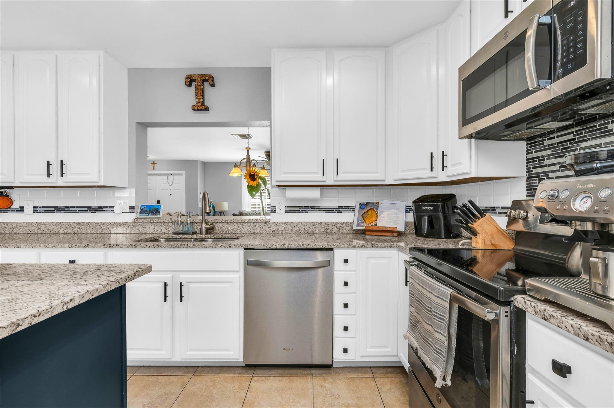 TWIN FOUNTAINS PHASE TWO - Residential Lease