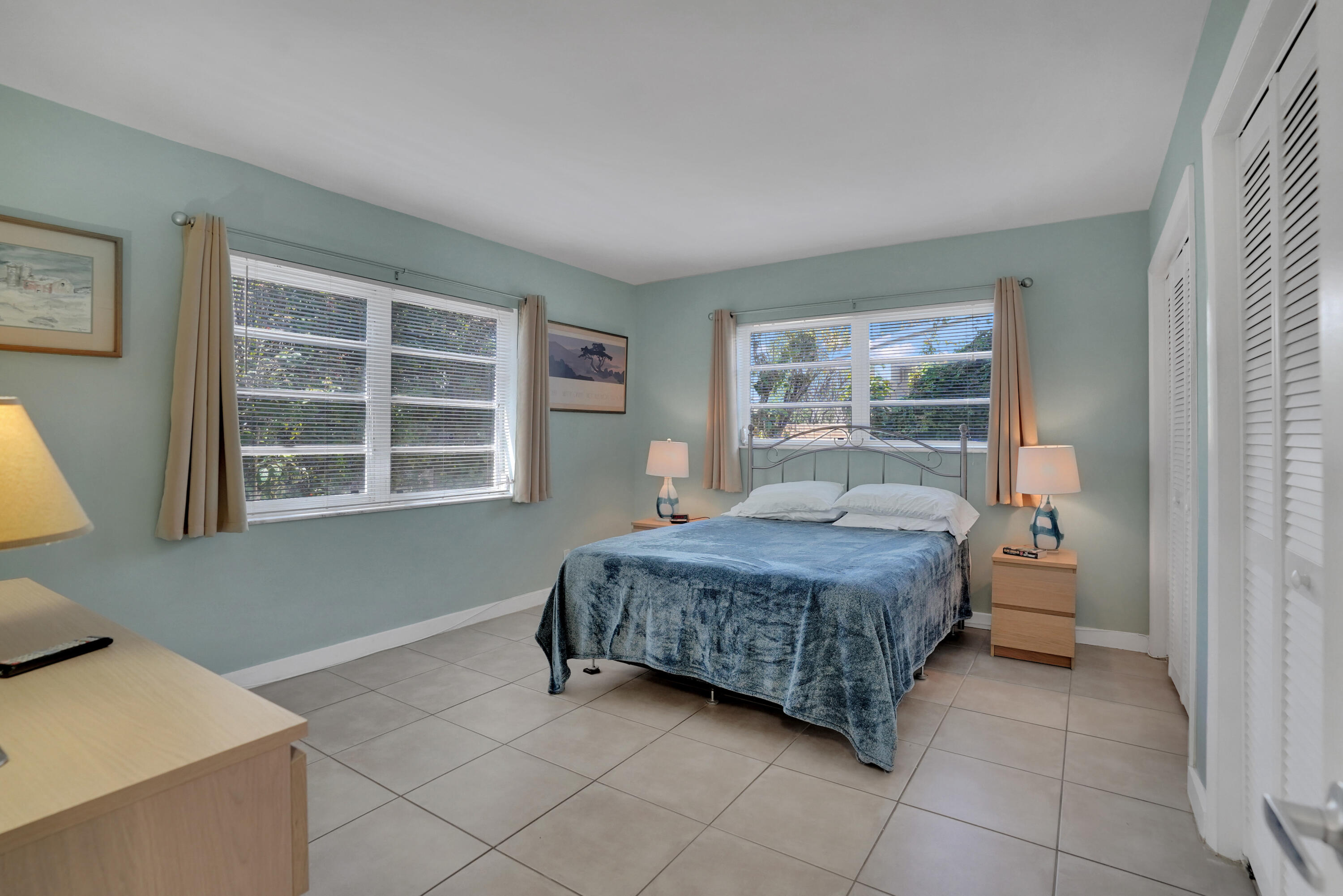 WINDWARD EAST CONDOMINIUM - Residential Lease