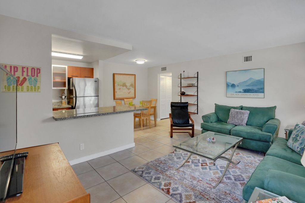 Photo of 3212 NE 9th St #A104, Pompano Beach, FL 33062 (MLS # B26016279)